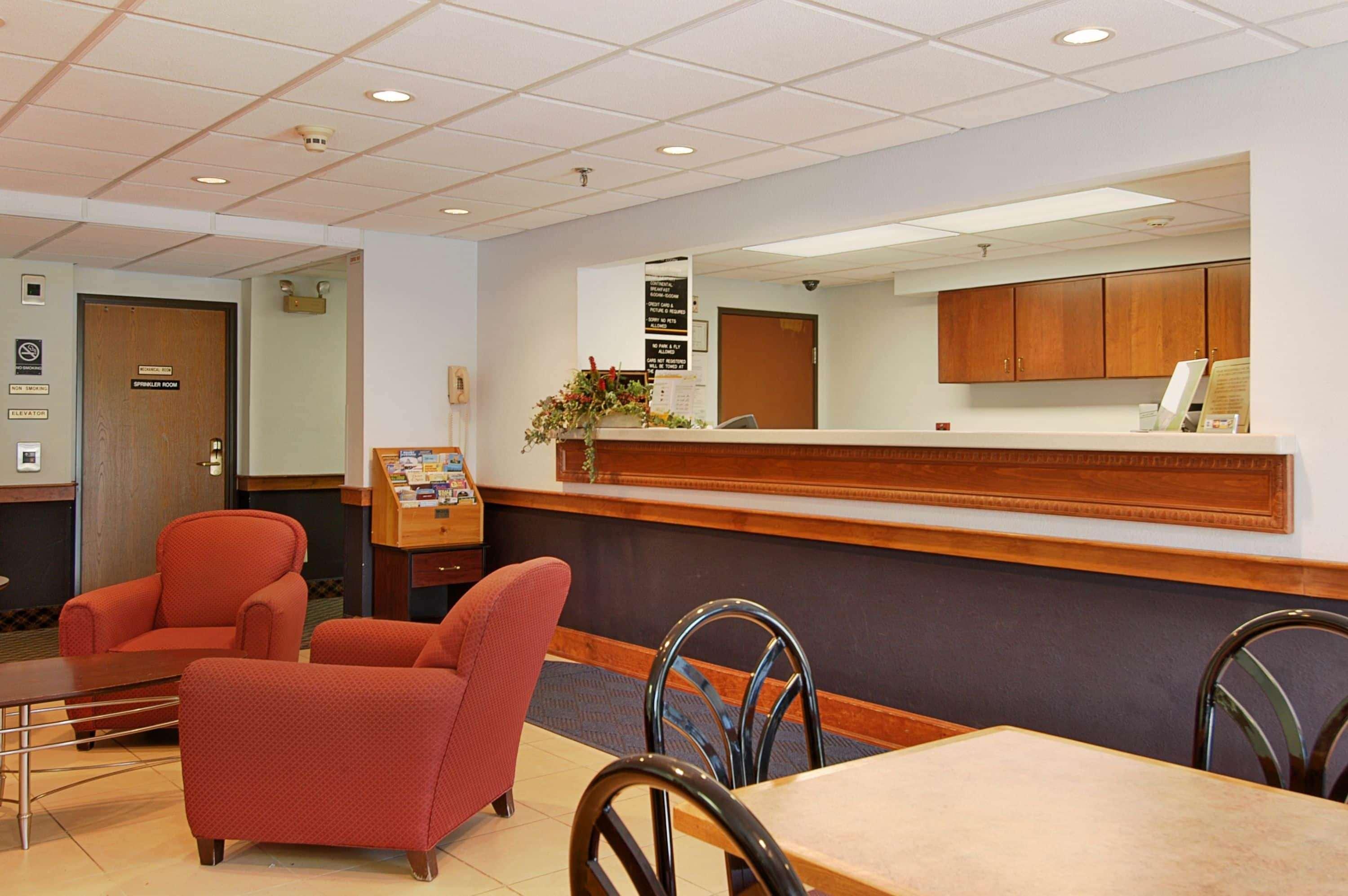 Super 8 By Wyndham Manchester Airport Interno foto